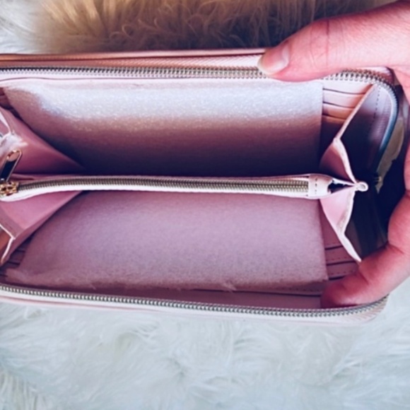 NWOT Sanrio My Melody Pastel Pink Faux Leather Zip Around Women’s Kawaii Wallet - Picture 2 of 3